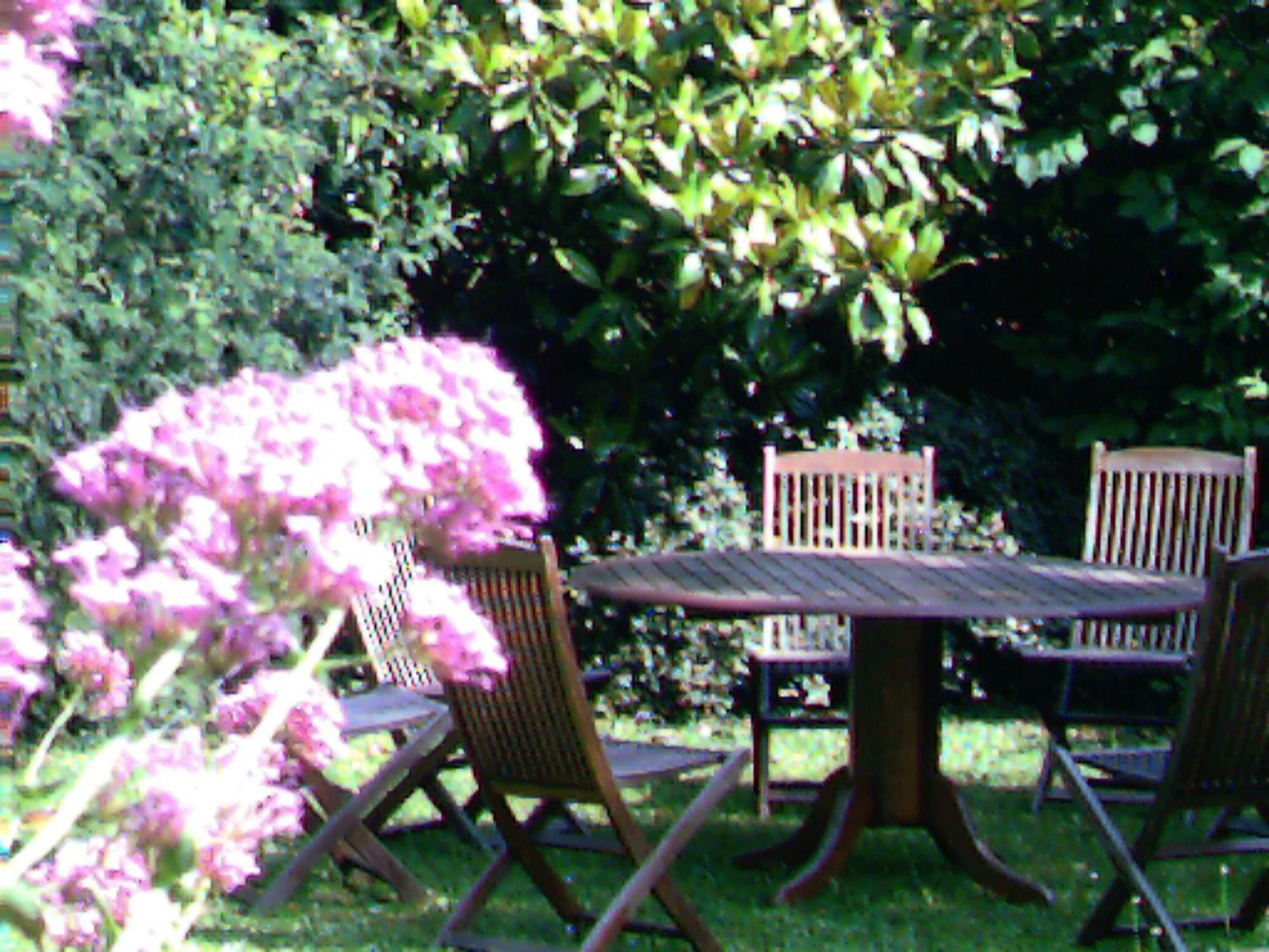 Bed and Breakfast La Tour Des Laudes Breuil-Barret Zewnętrze zdjęcie